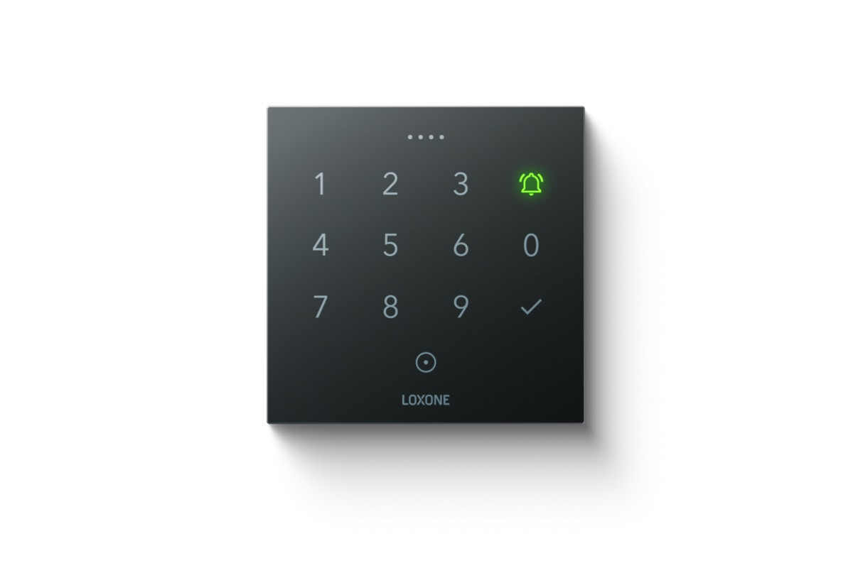 Loxone NFC Code Touch, Produktfoto auf weißem Hintergrund